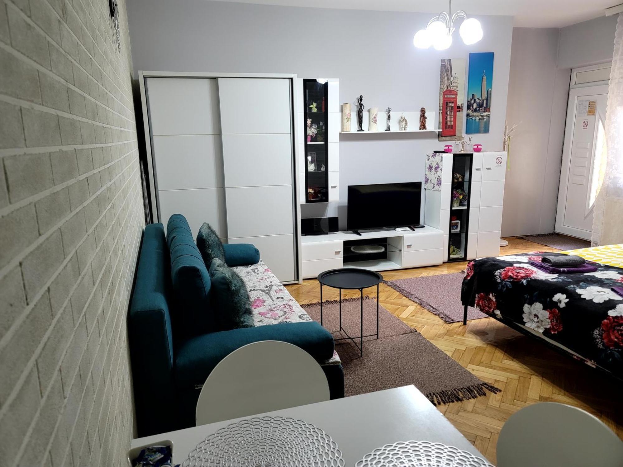 Apartman "Garden" Νόβι Σαντ Εξωτερικό φωτογραφία