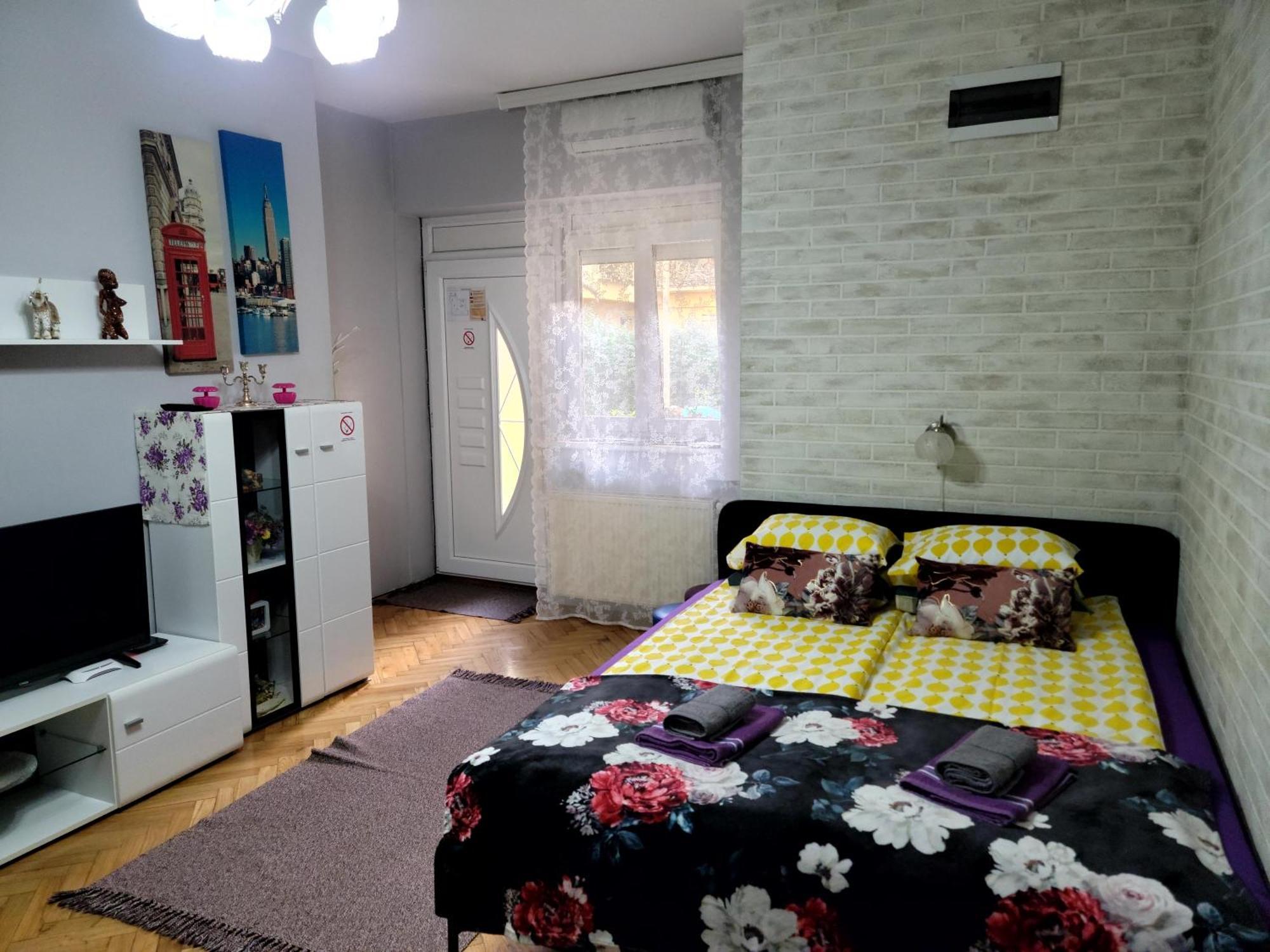Apartman "Garden" Νόβι Σαντ Εξωτερικό φωτογραφία
