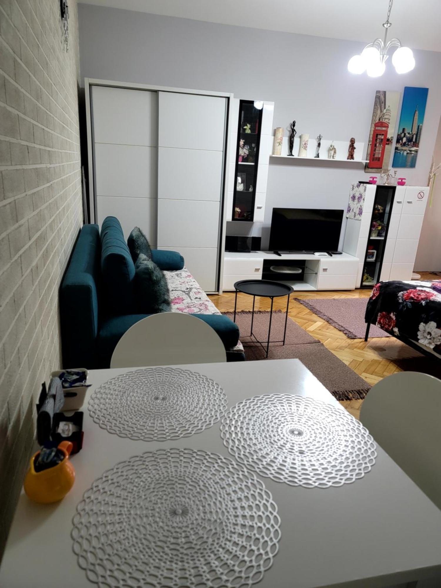 Apartman "Garden" Νόβι Σαντ Εξωτερικό φωτογραφία